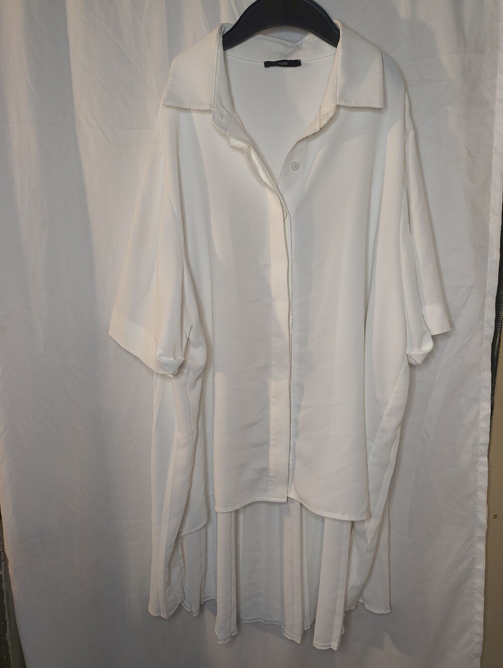 Ruti Flowy White Button-Front Women's Top